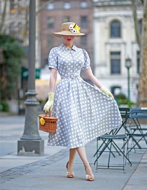The Rise of Vintage Style in Women's Fashion