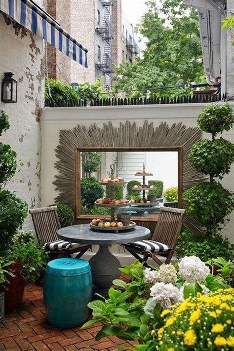 How to Design a Cozy Garden in a Small Space