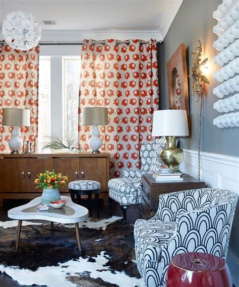 The Art of Mixing Patterns in Decoration
