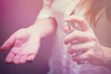 The Psychology of Scent: How Perfume Affects Your Mood