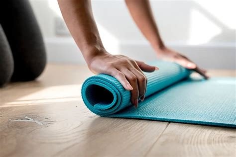 How to Choose the Best Yoga Mat for Your Practice: A Comprehensive Review